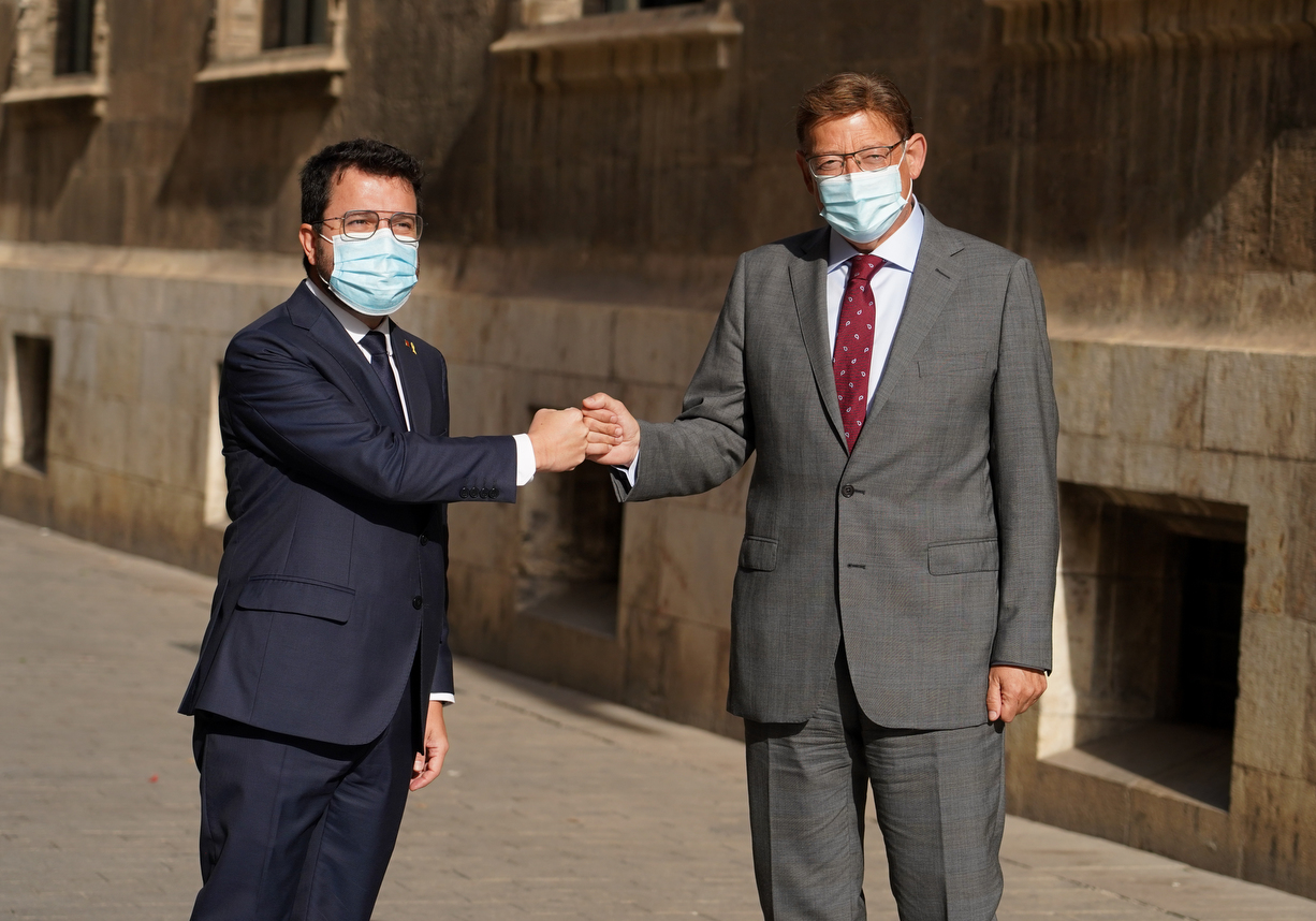 Primera reunión oficial de Ximo Puig y Pere Aragonès (Fotos: Eduardo Manzana)