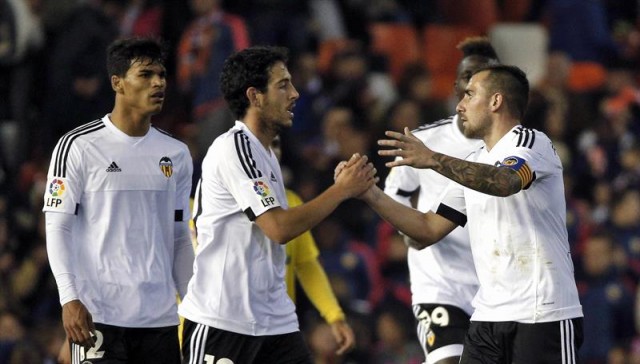 Un Valencia gris no pasa del empate ante Las Palmas y la eliminatoria se decidirá en Gran Canaria