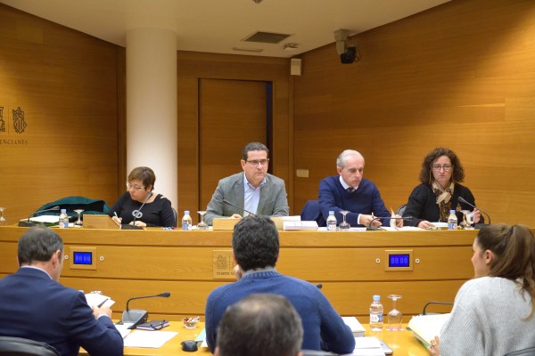 La ley de tasas incorpora a iniciativa de Podemos exenciones a personas en riesgo de exclusión social