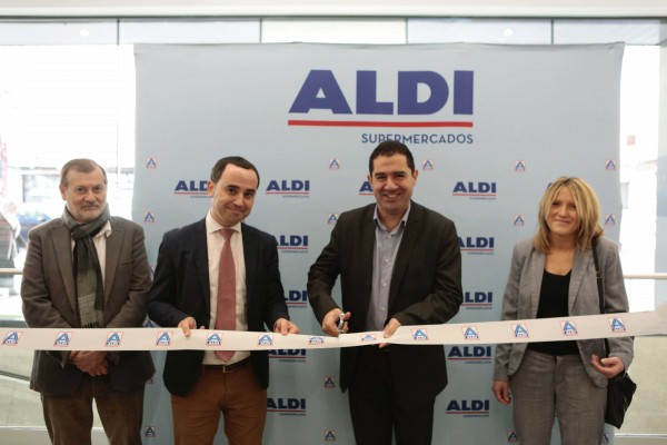 Aldi abre su nuevo supermercado en la zona norte de Alcoy tras invertir 4 millones de euros