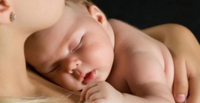  Cada año mueren 2,7 millones de niños al mes de nacer