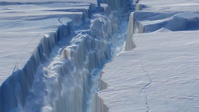 Un iceberg gigante desprendido del mayor glaciar antártico se deshace

