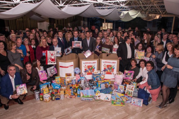 Suma desarrolla una campaña solidaria de recogida de alimentos y juguetes para Cáritas y Cruz Roja