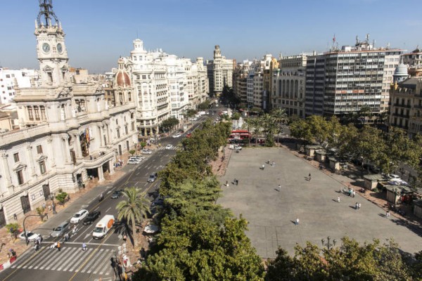 El Ayuntamiento de València solo ha ejecutado el 40% de las inversiones a un mes de acabar el año