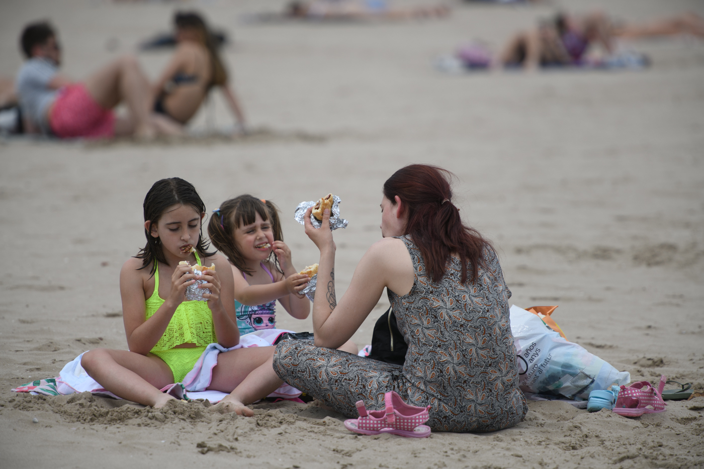 Primer fin de semana de playa en València sin el estado de alarma (Fotos: KIKE TABERNER)