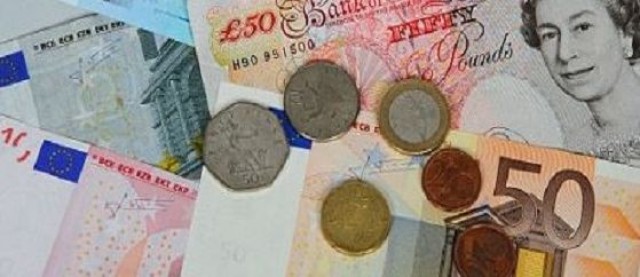 La libra, en máximos de seis meses frente al euro tras cerrarse las bases sobre el Brexit
