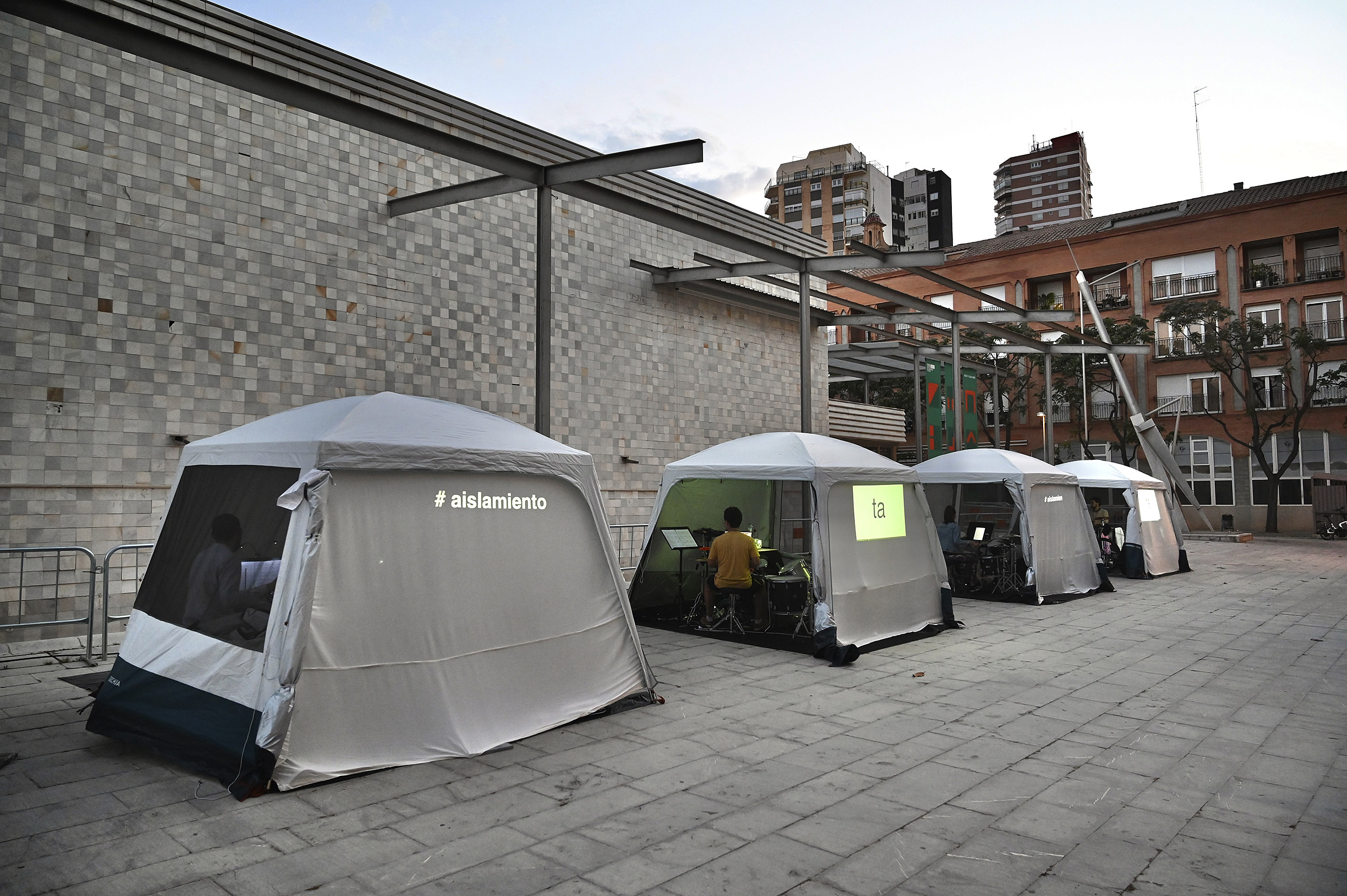 Ensems lleva una 'macro performance' al EACC (Fotos: Carlos Pascual)