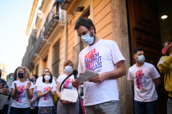 Los trabajadores del IFV se plantan contra su cierre (Foto: KIKE TABERNER)