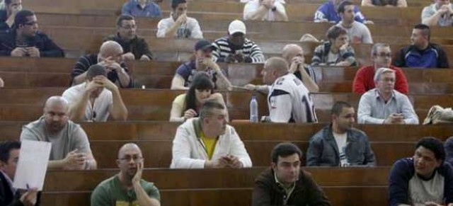 Más de 250 personas se inscriben al examen para ejercer como portero de discoteca
