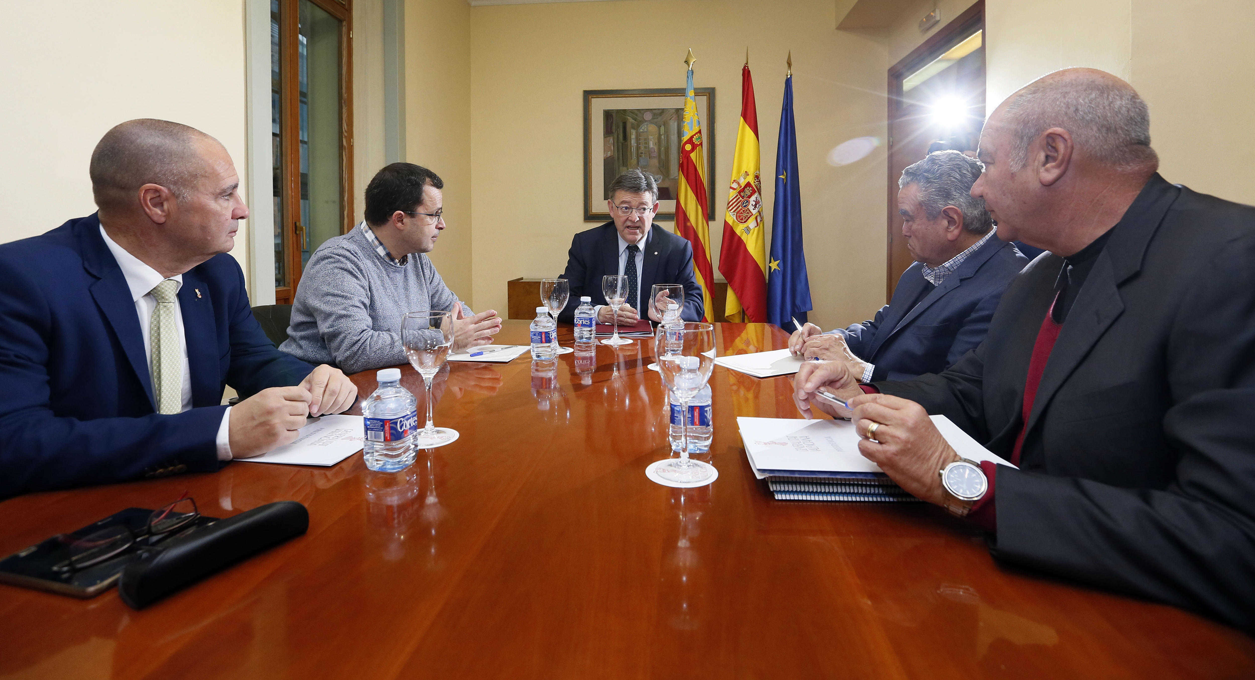 Ximo Puig, durante la reunión en Ciudad de la Luz. Foto: EFE - 
