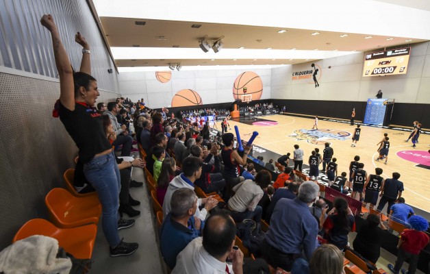 Los entrenadores de la Minicopa alucinan con l’Alqueria del Basket
