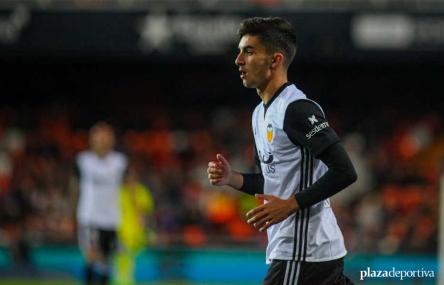 Marcelino trabaja con Ferran Torres como recurso total para la delantera