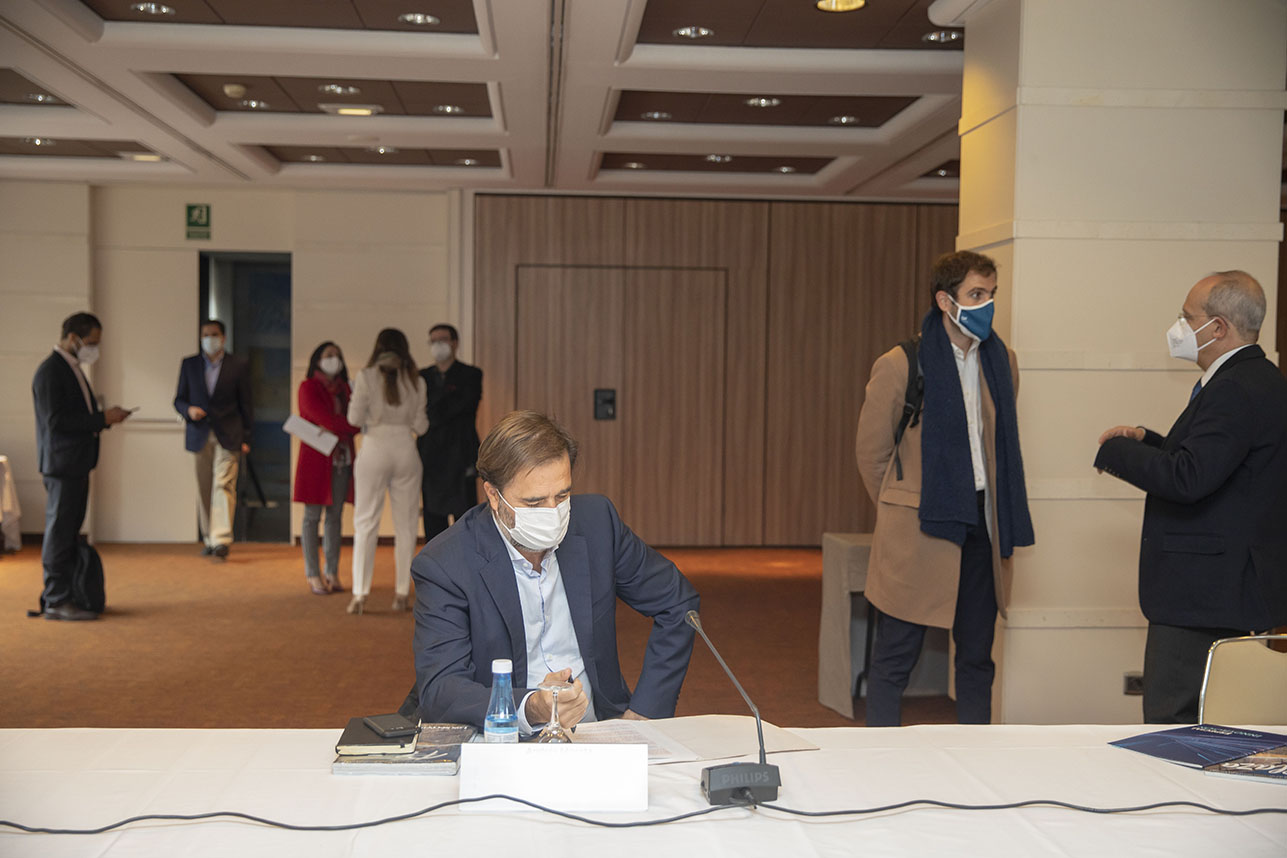 Desayuno Eje A3 - Asociación para el desarrollo industrial de Riba-roja, Cheste y Loriguilla (Fotos: Marga Ferrer)