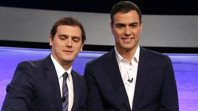 Pedro Sánchez llama a Albert Rivera para emplazarse a dialogar en los próximos días

