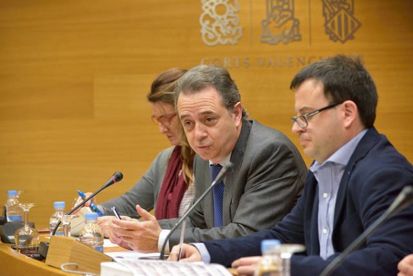Malestar en el Consell con Podemos por impedir que los altos cargos puedan dar clase