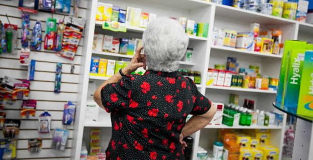 Sanidad incrementará en un 365% en 2018 el número de medicamentos sujetos a control del mercado

