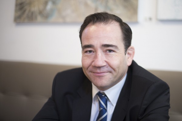 La jueza archiva el caso de los contratos fraccionados del Instituto Valenciano de Finanzas