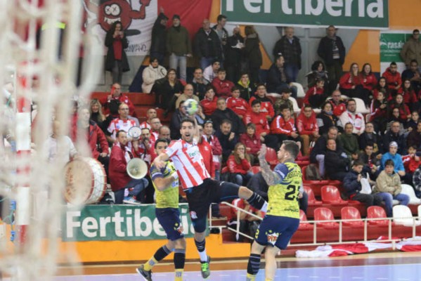Fertiberia cierra la primera vuelta con ocho puntos menos que el año pasado