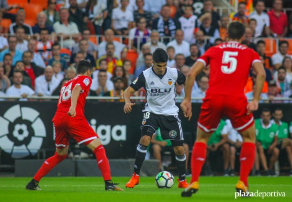 Garay no se entrena y Carlos Soler sigue sin recuperarse de sus molestias en un tobillo 