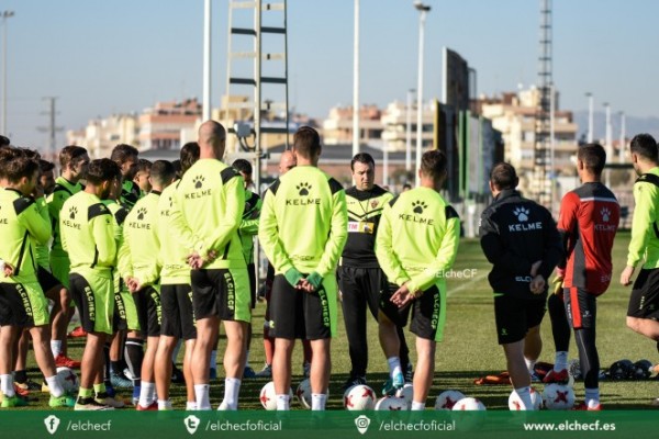 El Elche tendrá ocho días de vacaciones y un amistoso ante Círculo de Brujas