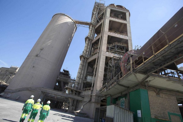 Las industrias del cemento y el azulejo, las más afectadas por el nuevo impuesto a los residuos