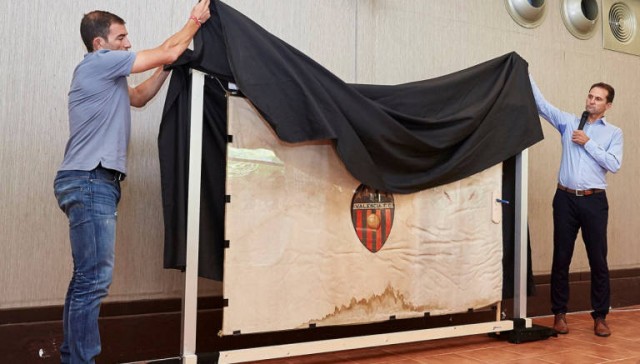 El Valencia empieza a preparar la restauración de su bandera de 1924