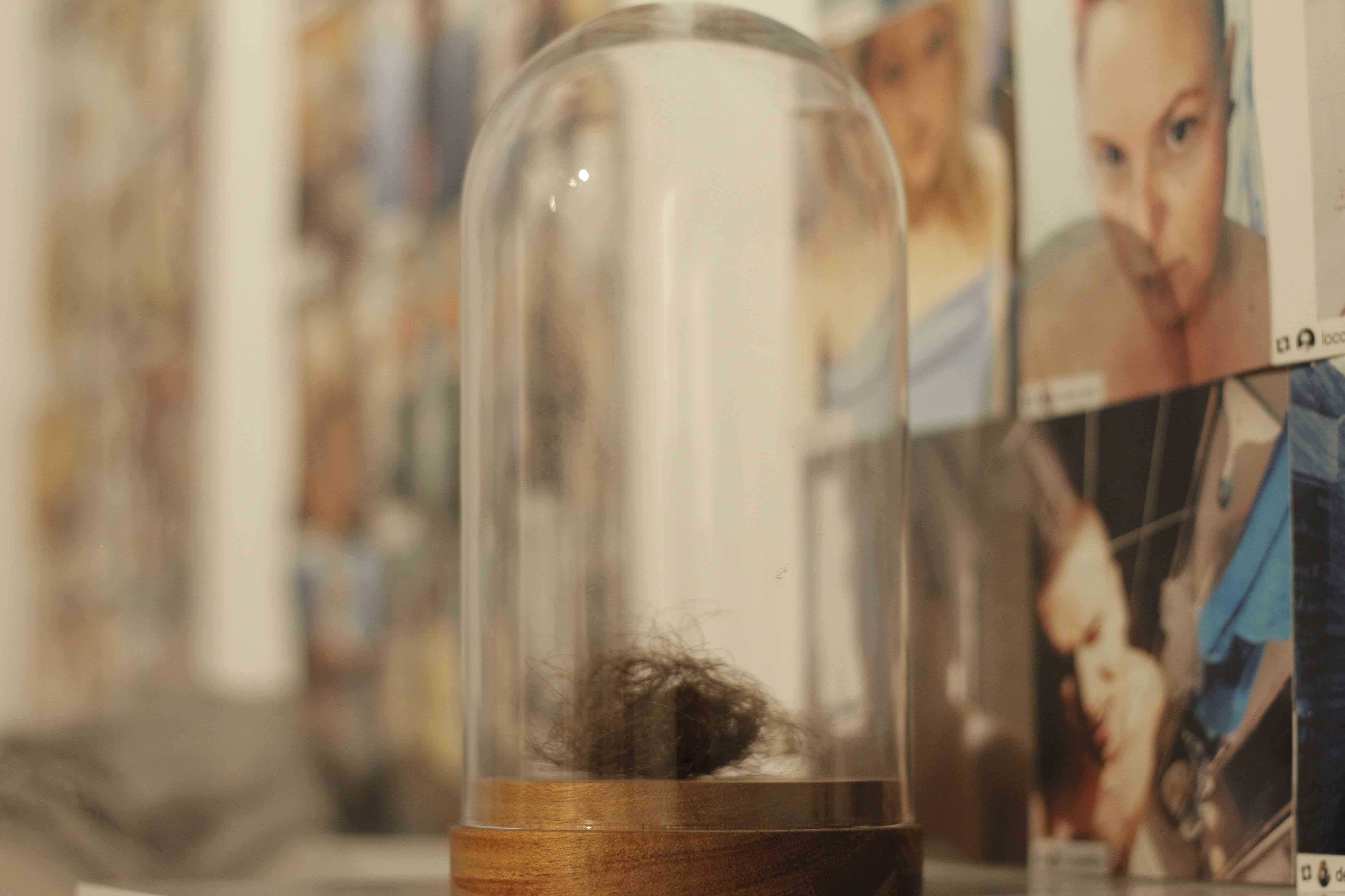 Artistes emergents reflexionen sobre identitats polítiques en una mostra en Las Naves