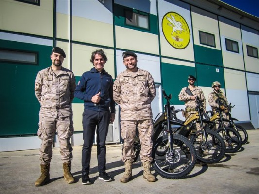 Bultaco entrega las primeras unidades del Brinco R al Ejército Español
