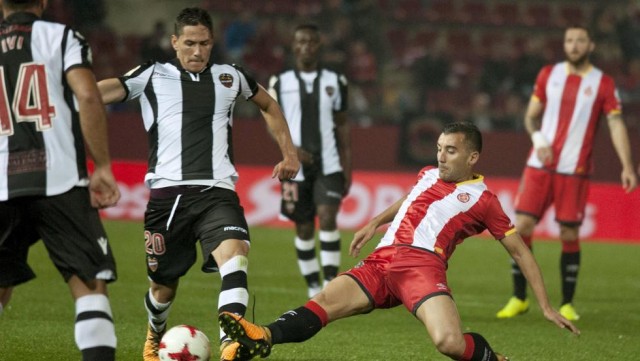 Muñiz dio la alternativa a Lukic y sólo falta Langerak por debutar