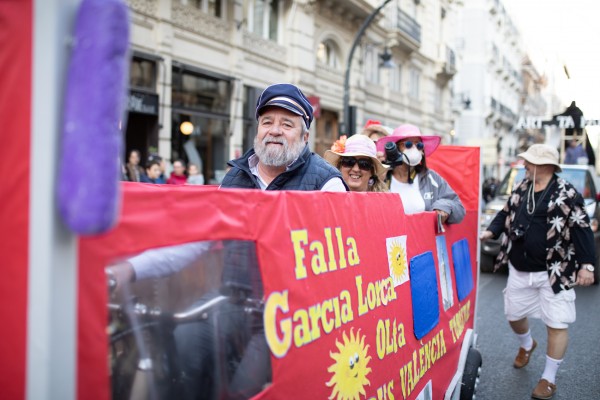 Las mejores imágenes de la Cabalgata del Ninot 2020 (Fotos: Estrella Jover)