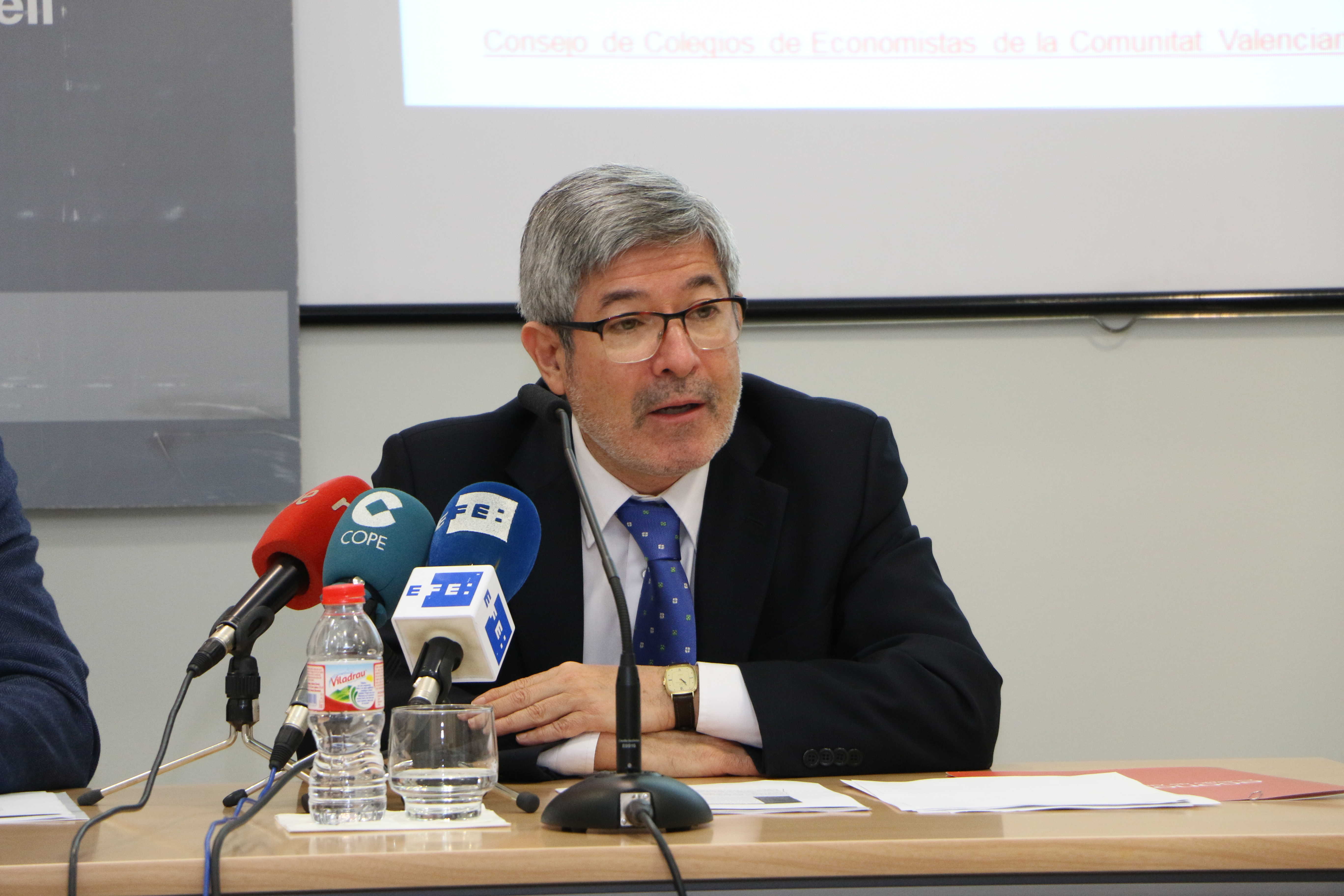 Menargues asume la presidencia del Consejo de Colegios de Economistas de la Comunitat