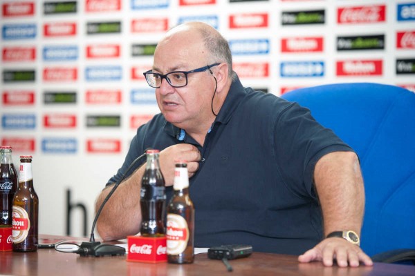 Ramírez preside su primera junta con un presupuesto de 2,4 millones de euros