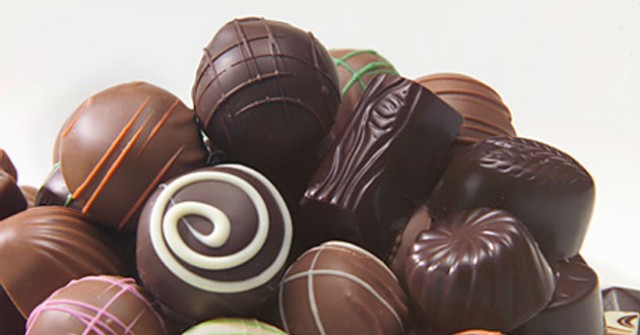 Comemos azúcar porque el cerebro nos pide calorías, no algo dulce