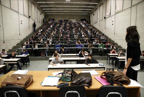 Educación convoca las becas de estudios universitarios por un importe de 3,5 millones

