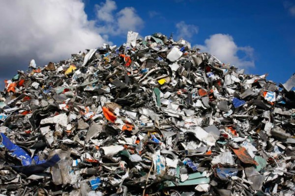 Cada vez generamos más basura electrónica sin aprovechar los componentes reutilizables