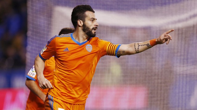 Negredo marca a domicilio en la Liga más de un año después