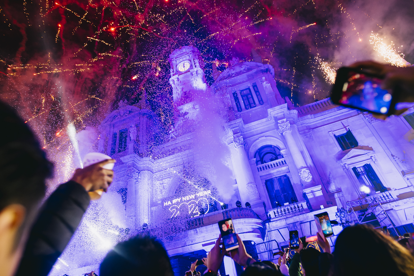 Nochevieja 2019 en la plaza del Ayuntamiento de València (Fotos: Kike Taberner)
