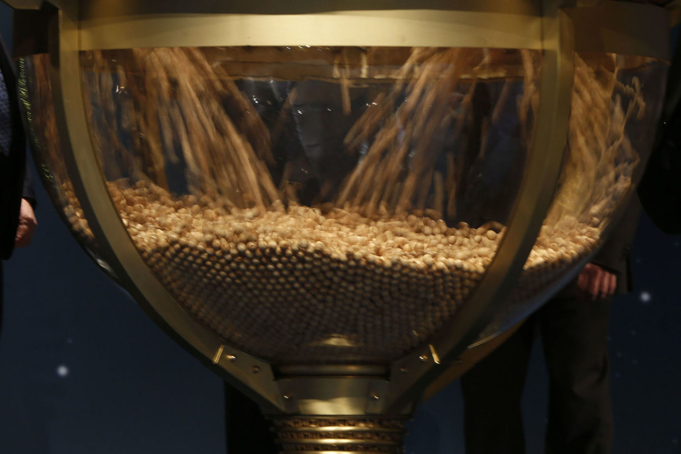 Un pellizco del 'Gordo', el 71.198, se queda en Benetússer con un décimo