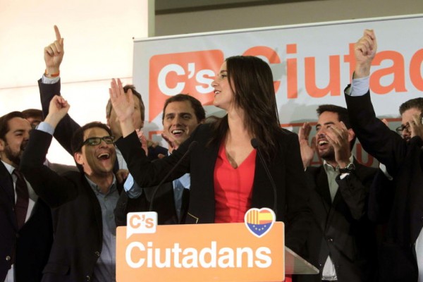 Ciudadanos pierde un diputado con el recuento del voto exterior que se va para el PP