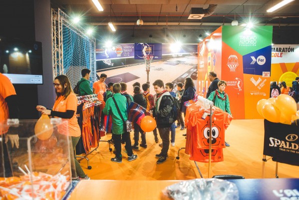 Valencia Basket no falla a su cita anual con Expojove
