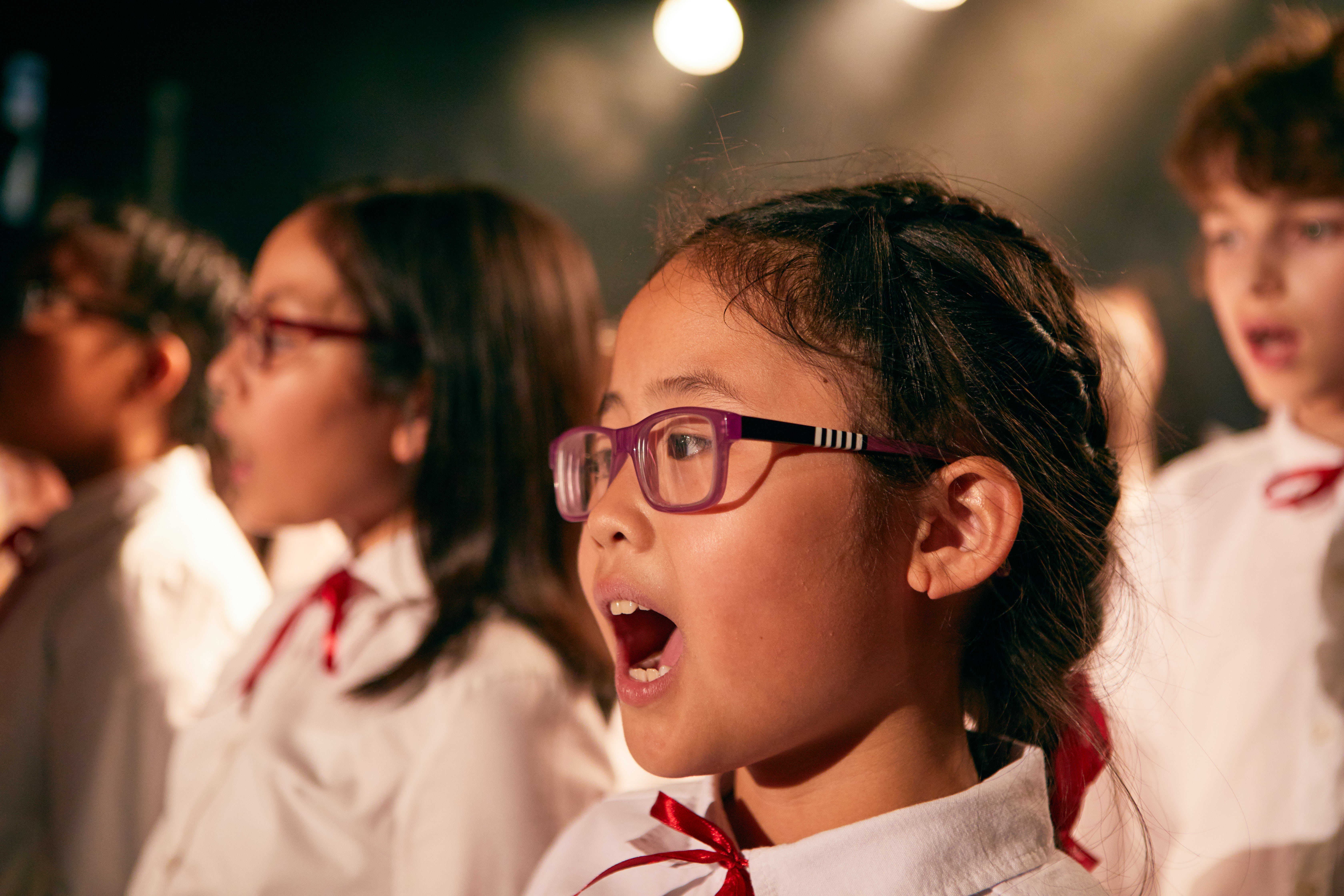 La Fundación La Caixa ayuda a más de 272.300 niños y adolescentes a salir de la pobreza