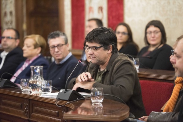 Guanyar obvia la regulación del PSOE y plantea una zona acústica saturada para el Centro 