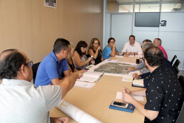 Benidorm consigue el compromiso de los propietarios para ejecutar derribos en Armanello
