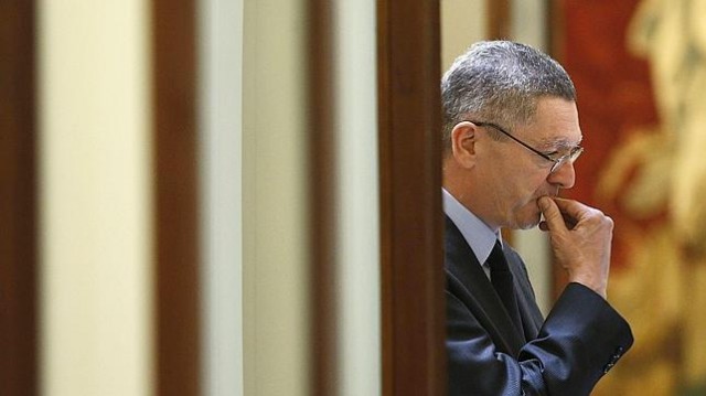 El juez imputa a la cúpula de Gallardón en el Canal de Isabel II por la compra de la firma Inassa