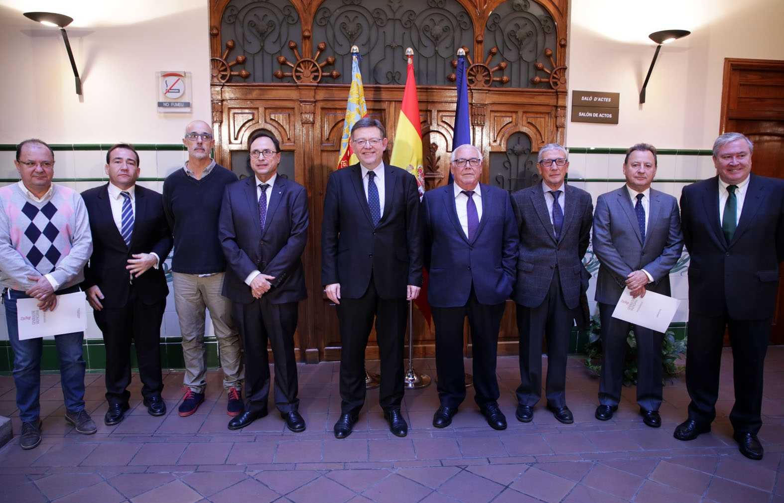 Encuentro de Puig y dirigentes del Consell con la patronal azulejera Ascer - 