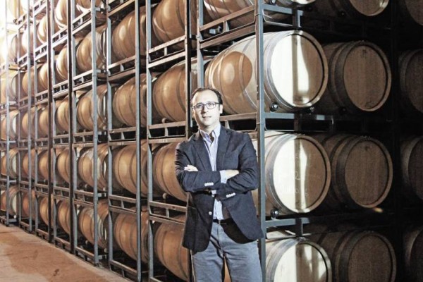  Juan Roig vende Torre Oria al director general de la bodega