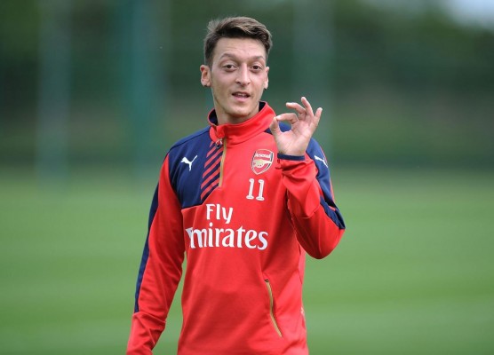 El Real Madrid puso una cláusula anticlubes españoles a Özil