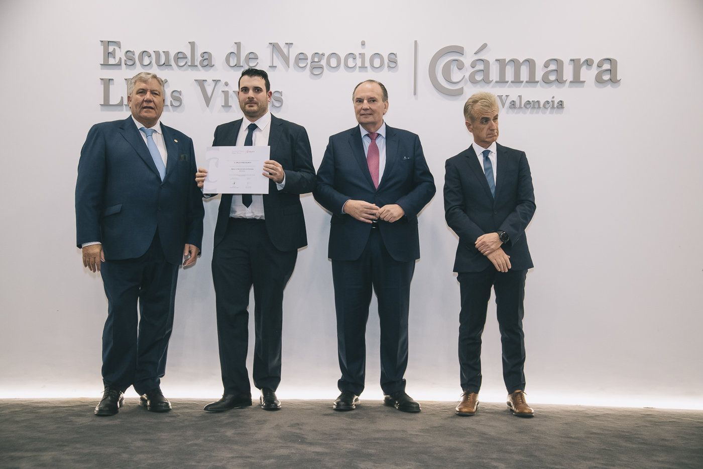 Entrega de Diplomas a alumnos de masteres 2018-19 de la Escuela de Negocios Lluís Vives (Fotos: Kike Taberner)