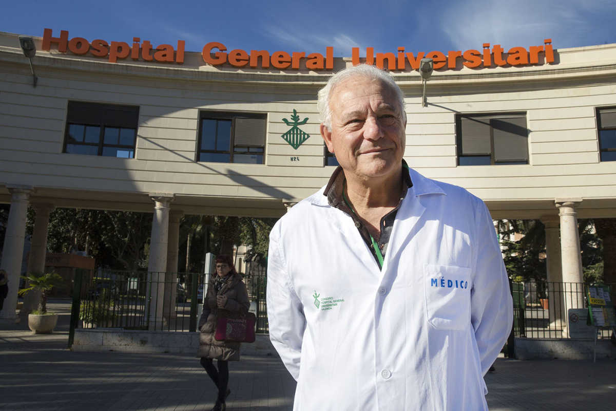 Enrique Ortega, gerente del Hospital General de Valencia. Foto: MARGA FERRER - 