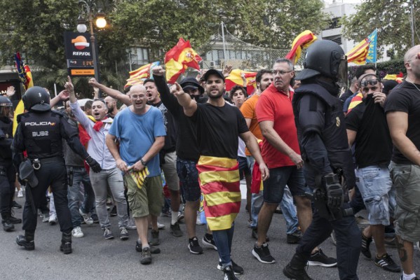 El Gobierno defiende las cargas policiales del 9 d'Octubre: fueron 